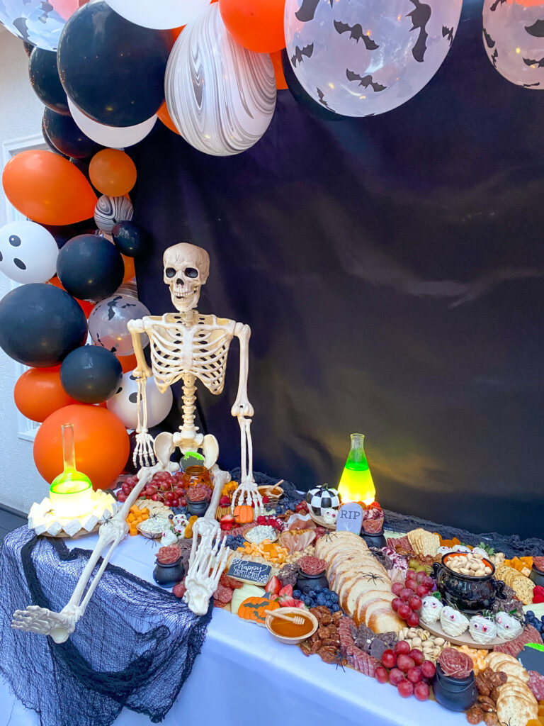 3 tips for throwing a halloween party 