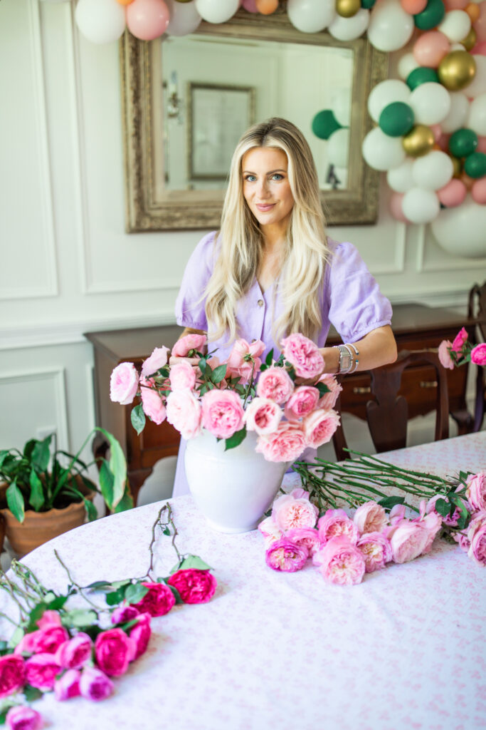 How to Create a Full and Fabulous Arrangement of Roses